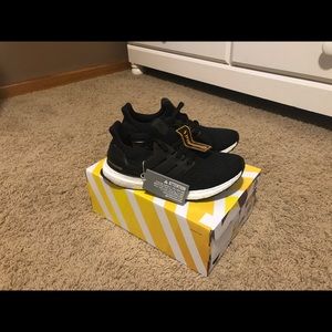 Adidas ultra boost women’s size 5.5/black/NWT